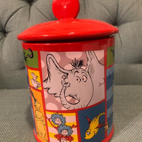 Dr. Seuss All Around Design Ceramic Covered Canister - Picture 2 of 11
